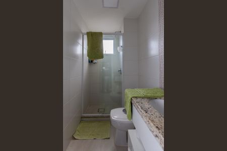 Banheiro de apartamento à venda com 1 quarto, 46m² em Jardim Botânico, Porto Alegre