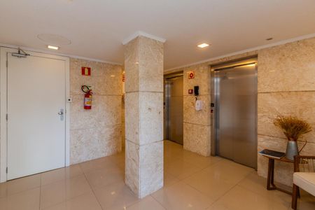 Apartamento à venda com 46m², 1 quarto e 1 vaga Apartamento à venda com 46m², 1 quarto e 1 vagaHall social