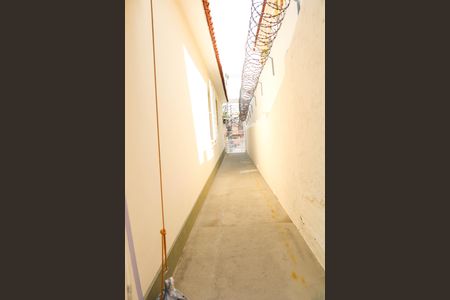 Casa à venda com 124m², 3 quartos e 2 vagas Casa à venda com 124m², 3 quartos e 2 vagasLateral da Casa