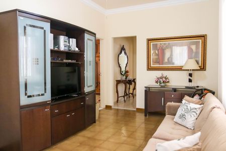 Casa à venda com 124m², 3 quartos e 2 vagas Casa à venda com 124m², 3 quartos e 2 vagasSala de Visita