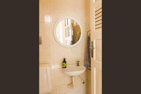 Casa à venda com 124m², 3 quartos e 2 vagas Casa à venda com 124m², 3 quartos e 2 vagasBanheiro de Serviço