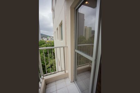 Apartamento para alugar com 54m², 2 quartos e sem vaga Apartamento para alugar com 54m², 2 quartos e sem vagaVARANDA DA SALA