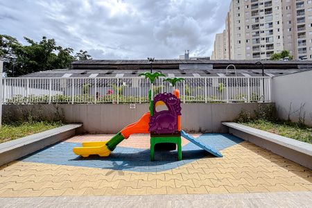 Apartamento para alugar com 36m², 2 quartos e 1 vaga Apartamento para alugar com 36m², 2 quartos e 1 vagaÁrea comum - Playground
