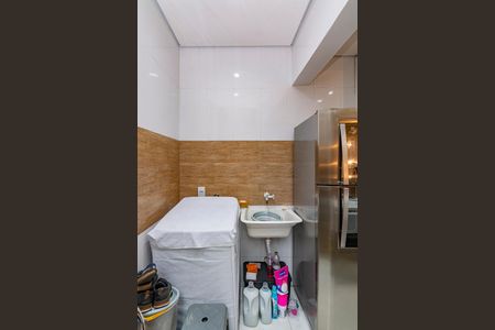 Casa à venda com 75m², 3 quartos e 1 vagaÁrea de Serviço