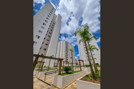 Apartamento para alugar com 66m², 2 quartos e 1 vagaFachada