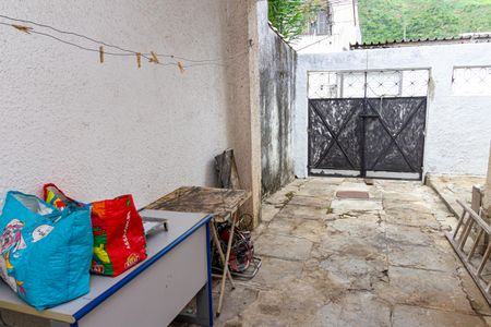 Casa para alugar com 198m², 3 quartos e 1 vagaQuintal