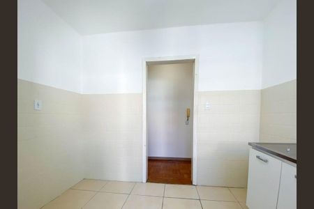 Cozinha  de apartamento para alugar com 2 quartos, 62m² em Azenha, Porto Alegre