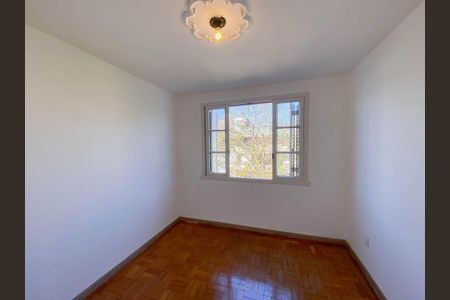 Quarto 1 de apartamento para alugar com 2 quartos, 62m² em Azenha, Porto Alegre