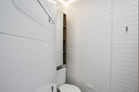 Apartamento para alugar com 70m², 2 quartos e 2 vagasBanheiro da Suíte