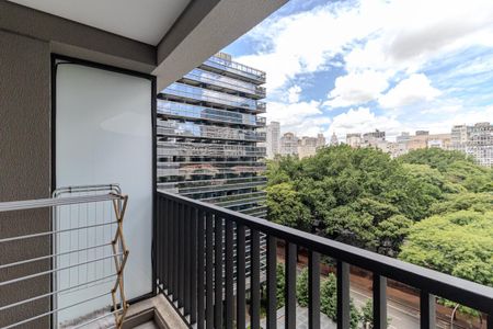 Varanda de kitnet/studio para alugar com 1 quarto, 24m² em Santa Ifigênia, São Paulo