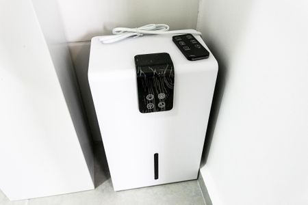 Apartamento para alugar com 34m², 2 quartos e sem vagaBanheiro - Desumidificador