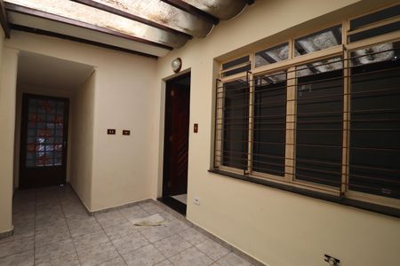 Casa à venda com 102m², 2 quartos e 2 vagasHall de entrada