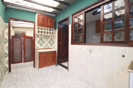 Casa à venda com 102m², 2 quartos e 2 vagasÁrea de Serviço