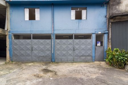 Casa para alugar com 72m², 2 quartos e sem vaga Casa para alugar com 72m², 2 quartos e sem vagaFachada