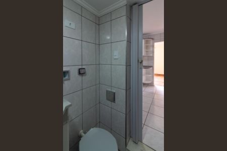 Casa para alugar com 72m², 2 quartos e sem vaga Casa para alugar com 72m², 2 quartos e sem vagaBanheiro