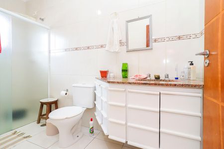 Casa à venda com 270m², 4 quartos e 7 vagasBanheiro da Suíte 1