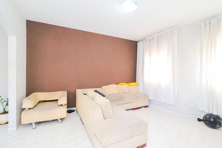 Casa à venda com 270m², 4 quartos e 7 vagasSala