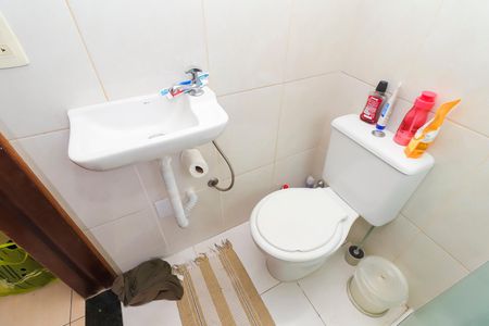 Casa à venda com 270m², 4 quartos e 7 vagasBanheiro da Suíte 2