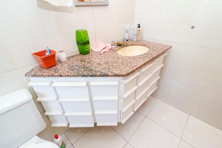 Casa à venda com 270m², 4 quartos e 7 vagasBanheiro da Suíte 1