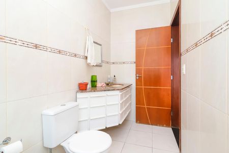 Casa à venda com 270m², 4 quartos e 7 vagasBanheiro da Suíte 1