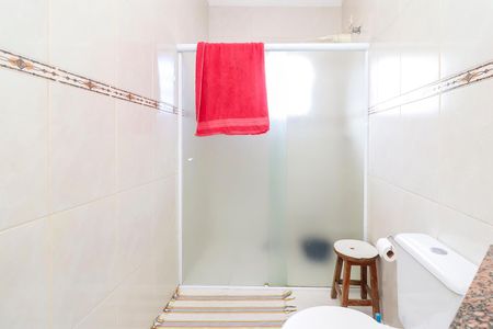 Casa à venda com 270m², 4 quartos e 7 vagasBanheiro da Suíte 1