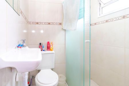 Casa à venda com 270m², 4 quartos e 7 vagasBanheiro da Suíte 2