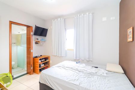 Casa à venda com 270m², 4 quartos e 7 vagasQuarto 2 - Suíte