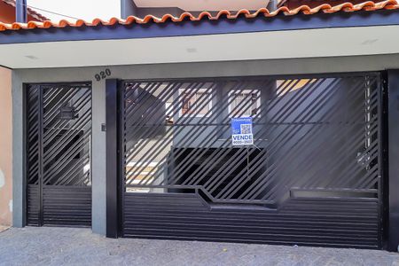 Casa à venda com 270m², 4 quartos e 7 vagasFachada