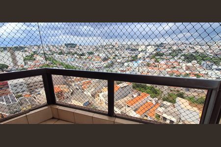 Apartamento à venda com 185m², 4 quartos e 4 vagas Apartamento à venda com 185m², 4 quartos e 4 vagasVaranda