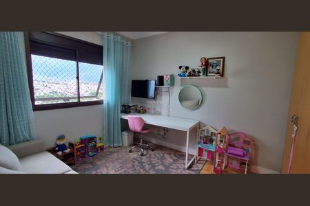 Apartamento à venda com 185m², 4 quartos e 4 vagas Apartamento à venda com 185m², 4 quartos e 4 vagasQuarto 1