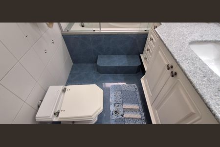 Apartamento à venda com 185m², 4 quartos e 4 vagas Apartamento à venda com 185m², 4 quartos e 4 vagasBanheiro Social