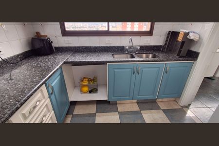 Apartamento à venda com 185m², 4 quartos e 4 vagas Apartamento à venda com 185m², 4 quartos e 4 vagasCozinha