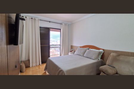 Apartamento à venda com 185m², 4 quartos e 4 vagas Apartamento à venda com 185m², 4 quartos e 4 vagasSuíte 2