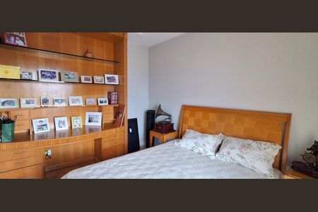 Apartamento à venda com 185m², 4 quartos e 4 vagas Apartamento à venda com 185m², 4 quartos e 4 vagasSuíte 1