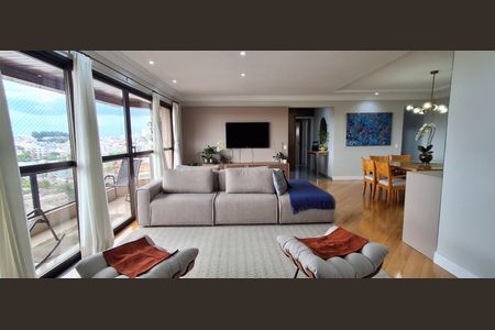 Apartamento à venda com 185m², 4 quartos e 4 vagas Apartamento à venda com 185m², 4 quartos e 4 vagasSala