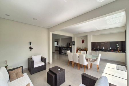 Casa de condomínio à venda com 360m², 3 quartos e 4 vagas Casa de condomínio à venda com 360m², 3 quartos e 4 vagasÁrea gourmet