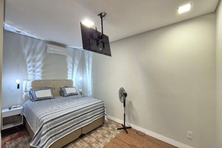 Casa de condomínio à venda com 360m², 3 quartos e 4 vagas Casa de condomínio à venda com 360m², 3 quartos e 4 vagasQuarto 1 - Suíte