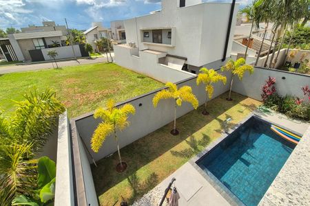 Casa de condomínio à venda com 360m², 3 quartos e 4 vagas Casa de condomínio à venda com 360m², 3 quartos e 4 vagasVista da Varanda