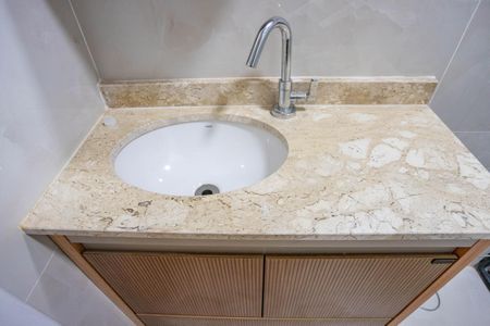 Apartamento para alugar com 90m², 2 quartos e 1 vagaBanheiro da suíte 