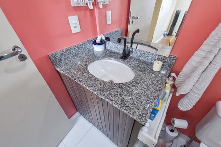 Apartamento à venda com 68m², 2 quartos e 1 vagaBanheiro da suíte