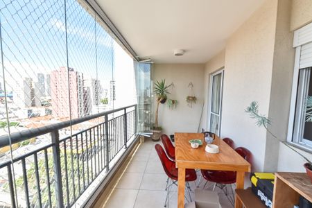 Apartamento à venda com 68m², 2 quartos e 1 vagaVaranda