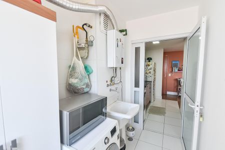 Apartamento à venda com 68m², 2 quartos e 1 vagaÁrea de serviço