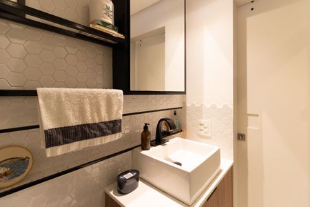 Apartamento à venda com 84m², 2 quartos e 2 vagasBanheiro Social 