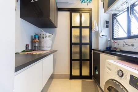 Apartamento à venda com 84m², 2 quartos e 2 vagasLavanderia