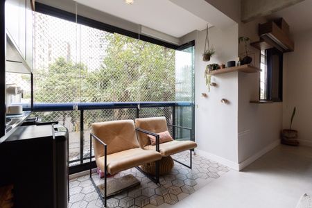 Sala de apartamento à venda com 2 quartos, 84m² em Vila Gumercindo, São Paulo