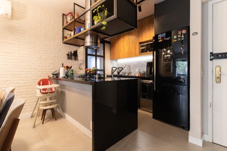 Apartamento à venda com 84m², 2 quartos e 2 vagasCozinha 