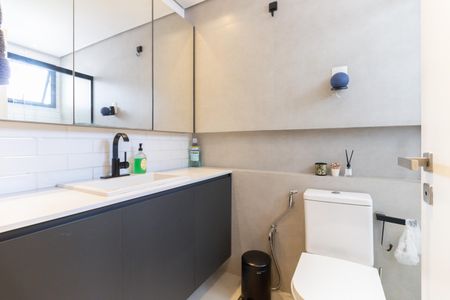 Apartamento à venda com 84m², 2 quartos e 2 vagasBanheiro da Suíte