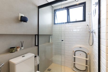 Apartamento à venda com 84m², 2 quartos e 2 vagasBanheiro da Suíte