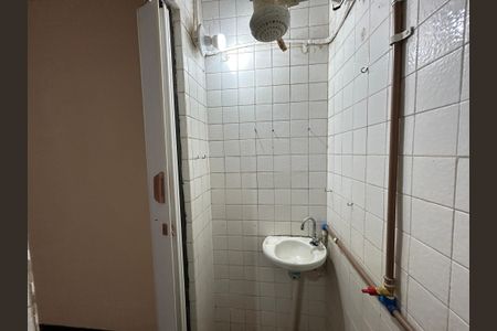 Banheiro de kitnet/studio para alugar com 1 quarto, 20m² em Cachambi, Rio de Janeiro
