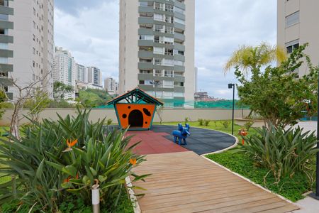 Apartamento à venda com 128m², 3 quartos e 3 vagas Apartamento à venda com 128m², 3 quartos e 3 vagasÁrea comum - Espaço Pet